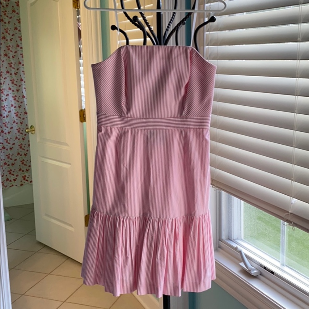Pink vineyard vines seersucker strapless dress